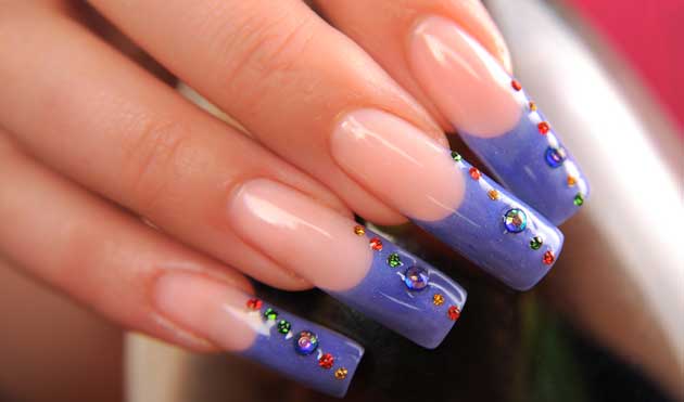 nailart-modellage-strasssteine